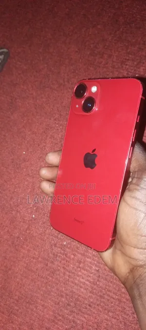 Apple iPhone 13 128 GB Red