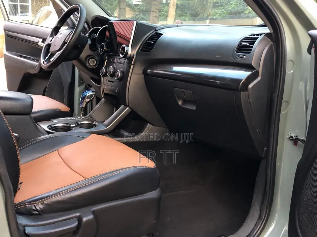 Kia Sorento 2013 Gray