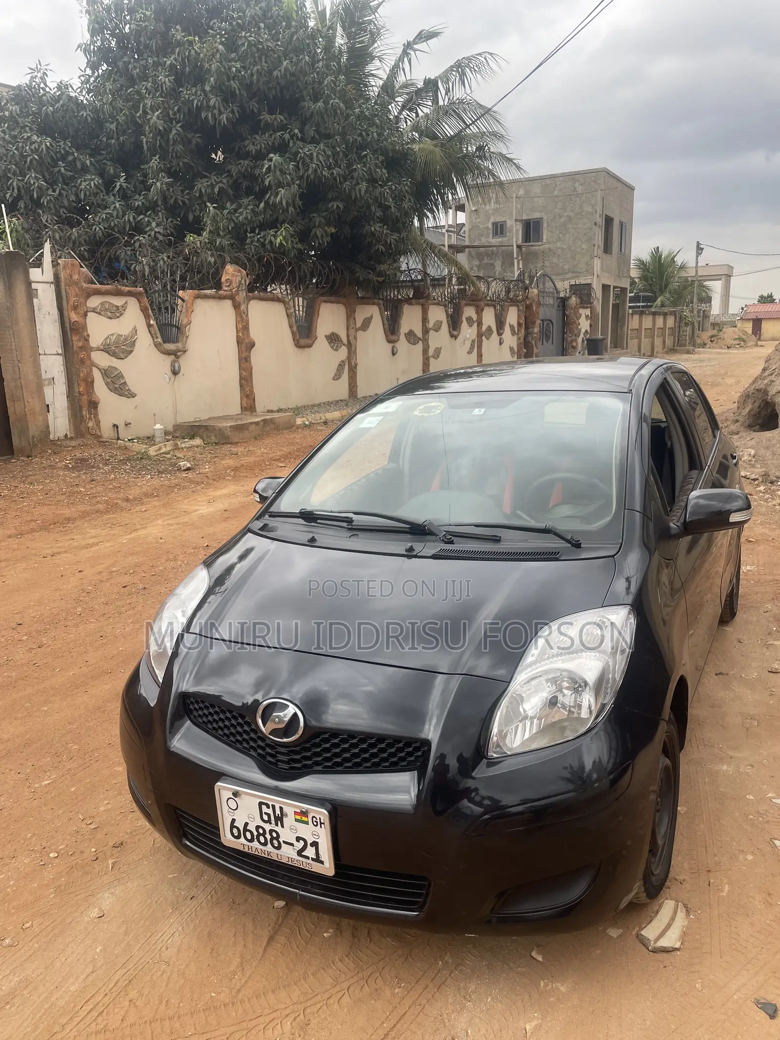 Toyota Vitz 1.3 FWD 5dr 2010 Black