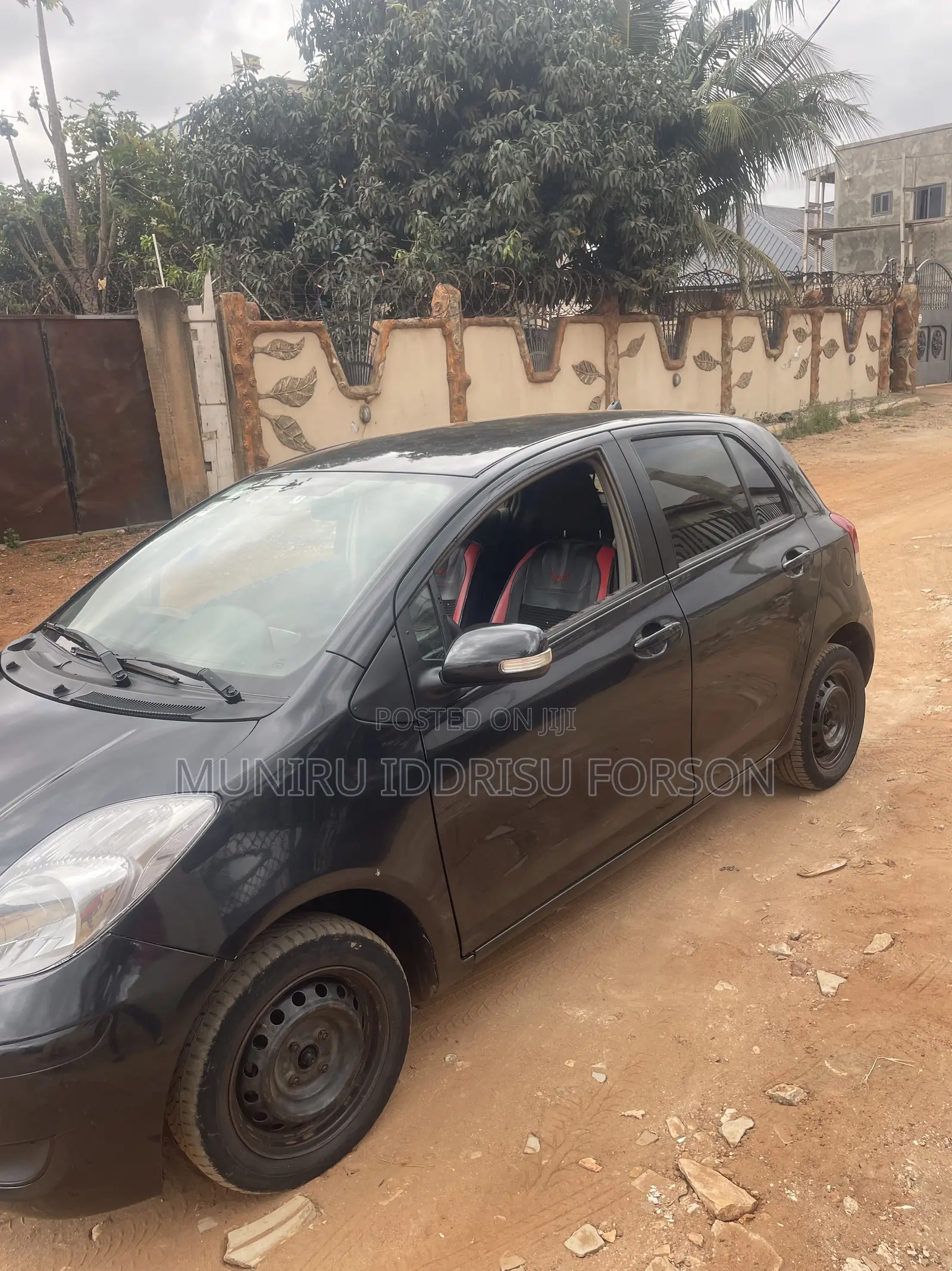 Toyota Vitz 1.3 FWD 5dr 2010 Black