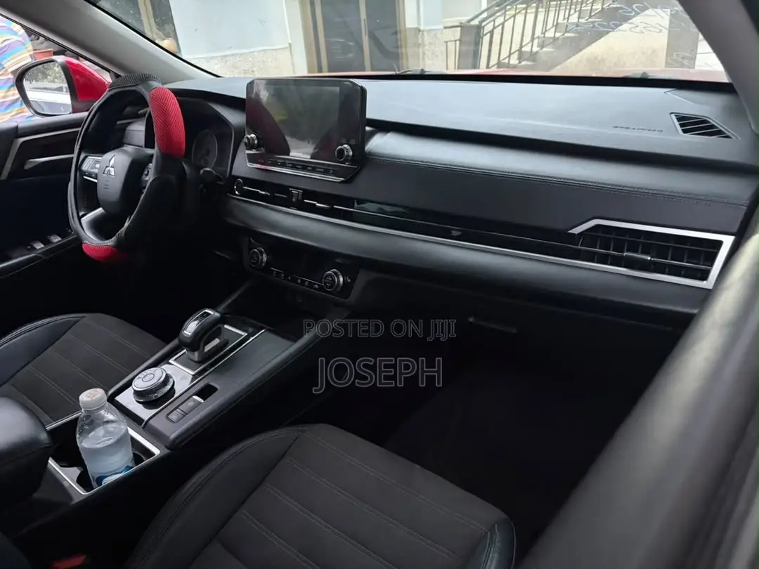 Mitsubishi Outlander 2.4 PHEV AWD 2022 Red