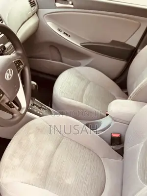 Hyundai Accent SE 2018 Blue