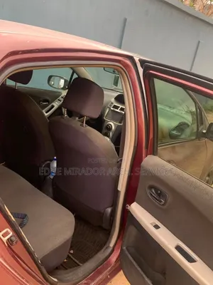 Toyota Vitz 2010 Red