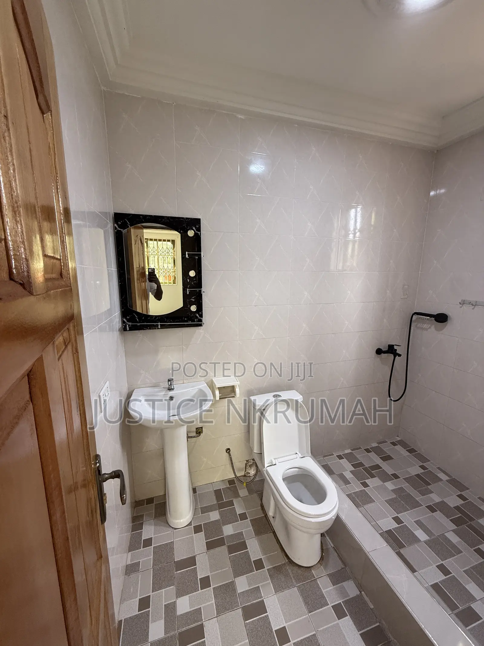 3bdrm Apartment in Mr Justice Estate, Bortiano for rent
