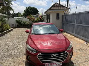 Hyundai Elantra Limited Sedan FWD (2.0L 4cyl 6A) 2017 Red