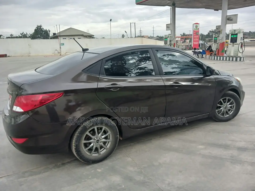Hyundai Accent SE Sedan 2016 Brown