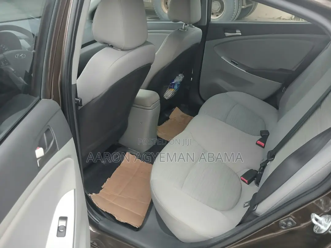 Hyundai Accent SE Sedan 2016 Brown