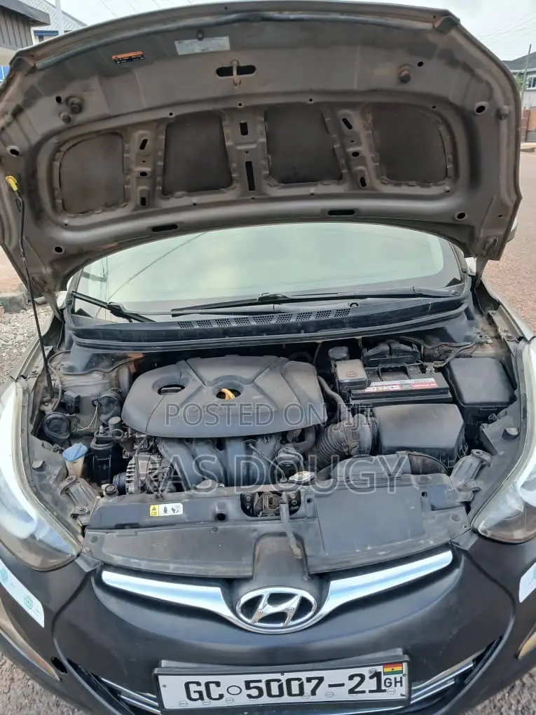 Hyundai Elantra SE 4dr Sedan (1.8L 4cyl 6A) 2014 Brown
