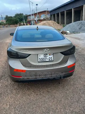 Hyundai Elantra SE 4dr Sedan (1.8L 4cyl 6A) 2014 Brown