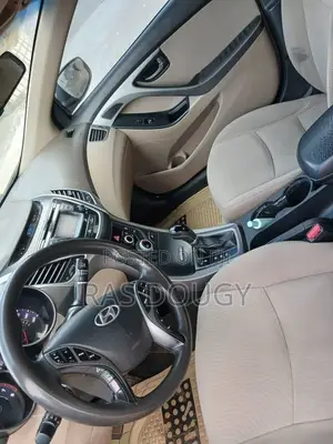 Hyundai Elantra SE 4dr Sedan (1.8L 4cyl 6A) 2014 Brown