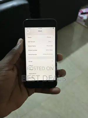 Apple iPhone SE (2020) 128 GB Black