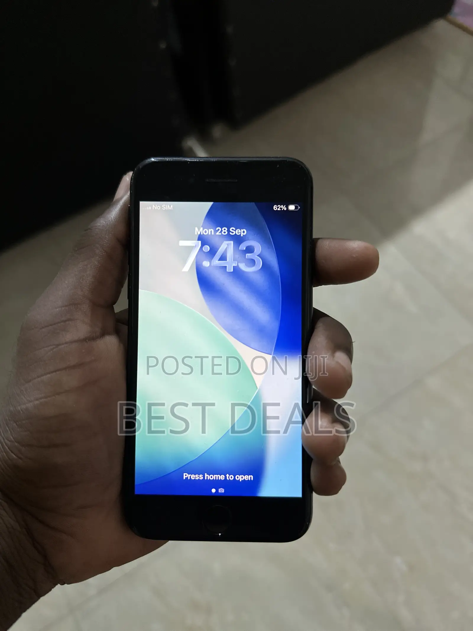 Apple iPhone SE (2020) 128 GB Black