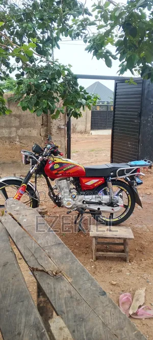 Royal RY125 2026 Red