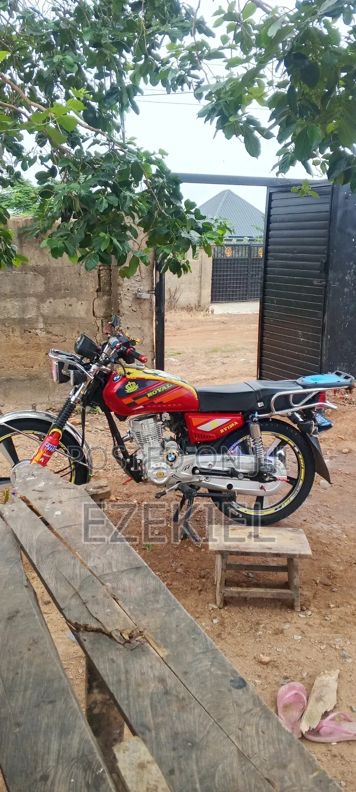 Royal RY125 2026 Red