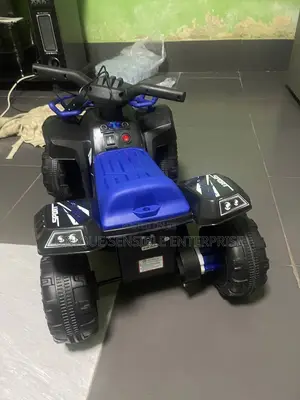 4 Wheel Kids Battery Powered Electric Car