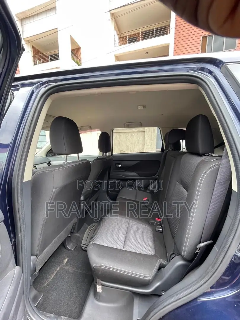 Mitsubishi Outlander 2.4 PHEV AWD 2018 Blue