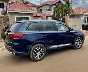 Mitsubishi Outlander 2.4 PHEV AWD 2018 Blue