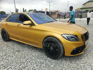 Mercedes-Benz C63 2013 Yellow