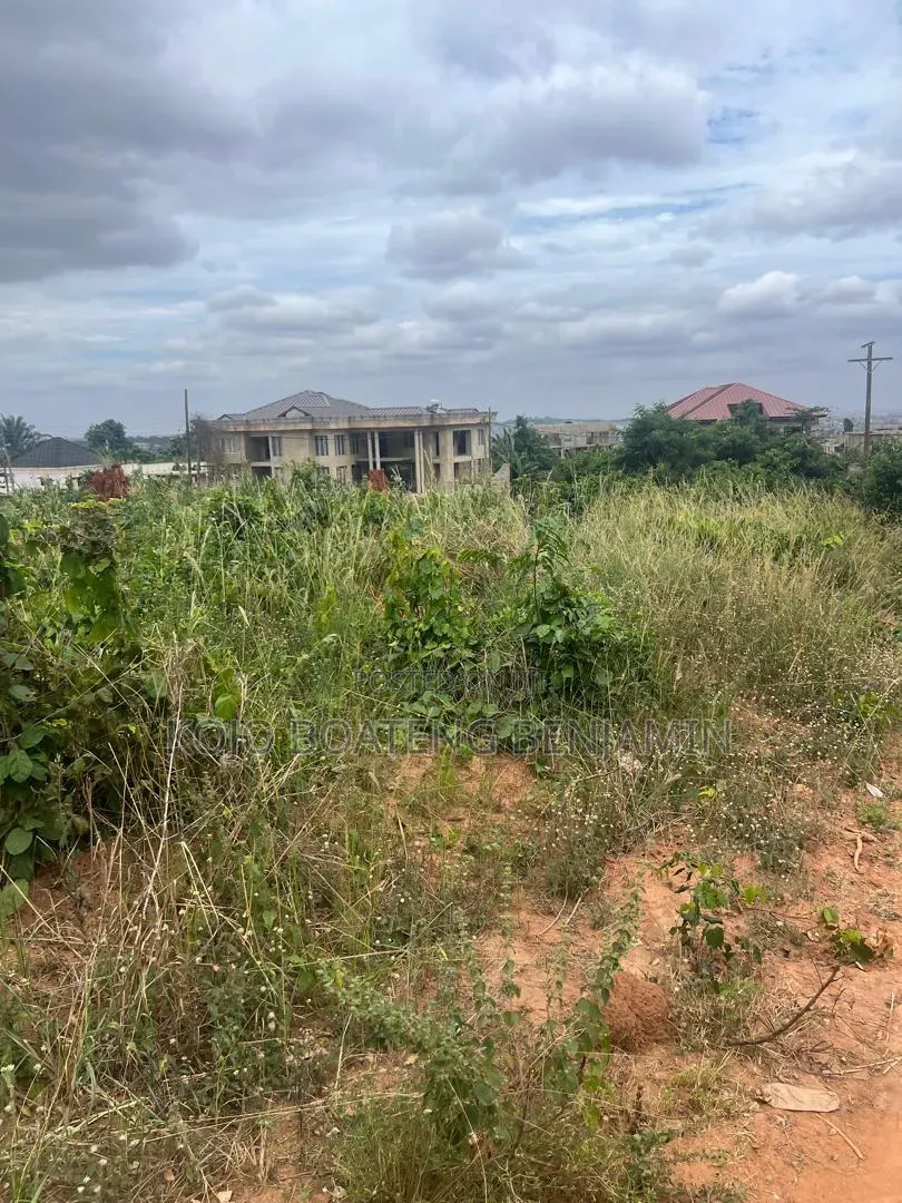 Half Plot of Land for Sale in Valley View