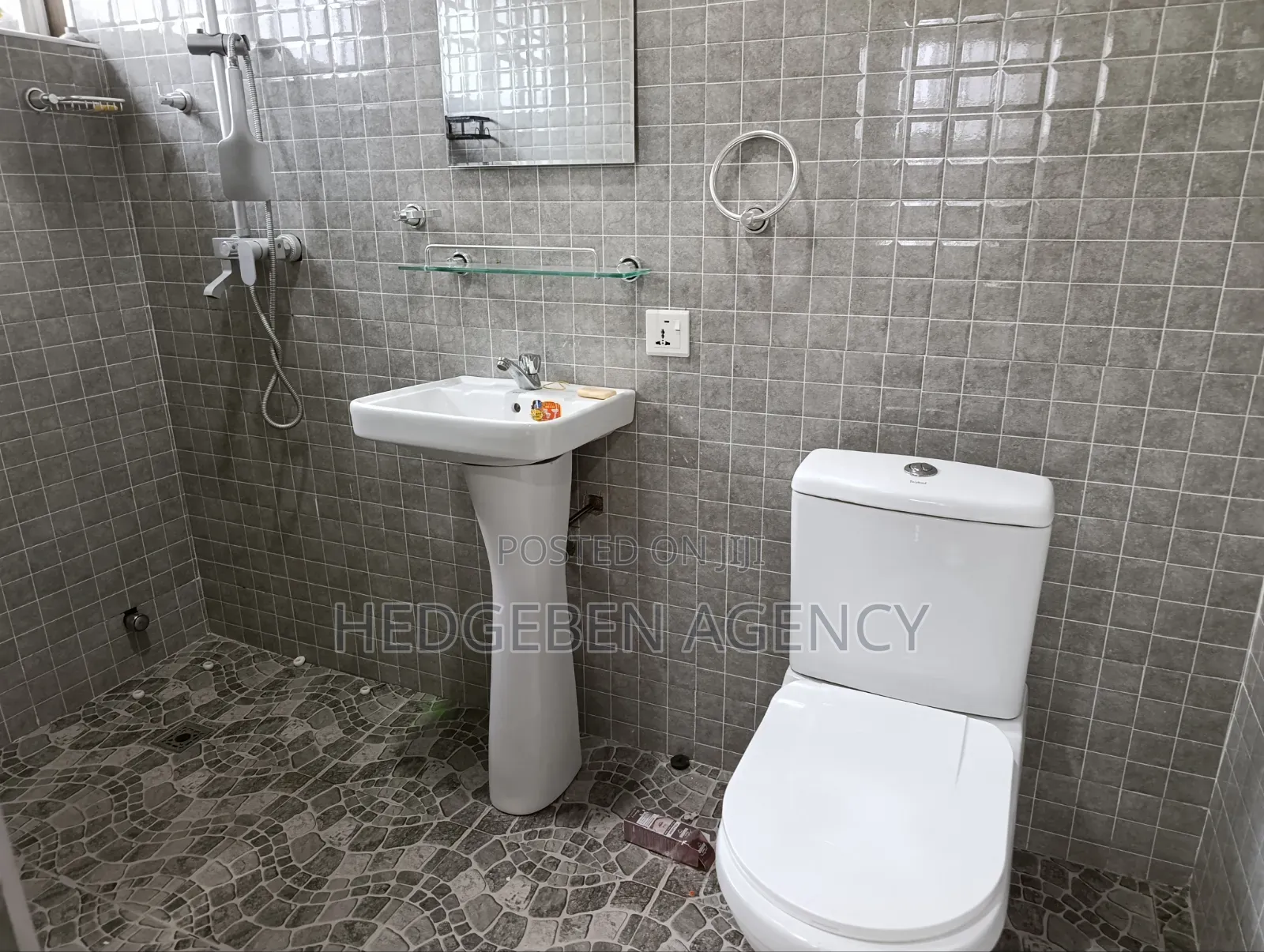 2bdrm Apartment in Adenta, SSNIT Flats for rent