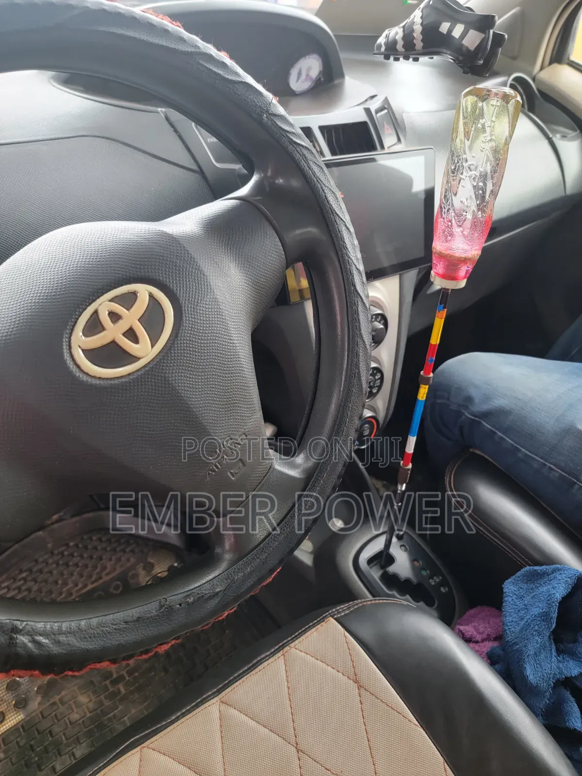 Toyota Vitz 2010 Brown