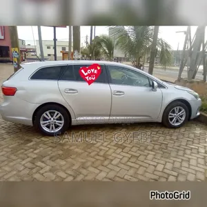 Toyota Avensis 2016 Silver
