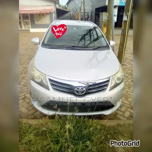 Toyota Avensis 2016 Silver