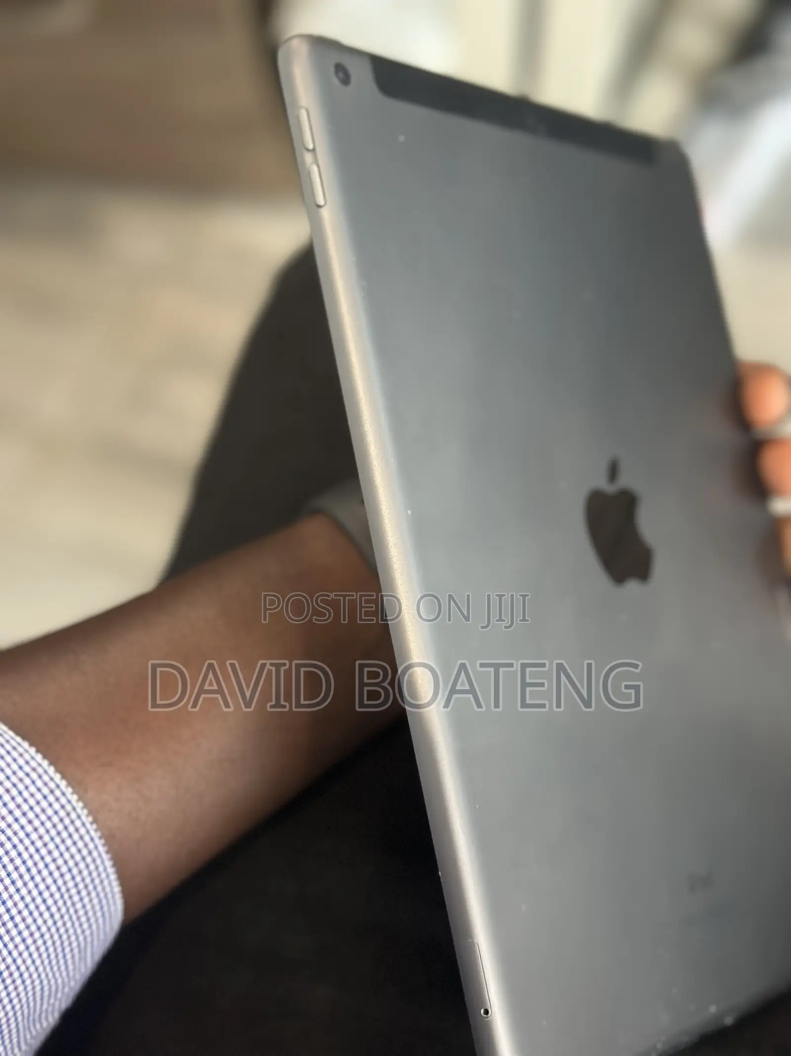 Apple iPad Wi-Fi +3G 32 GB Gray