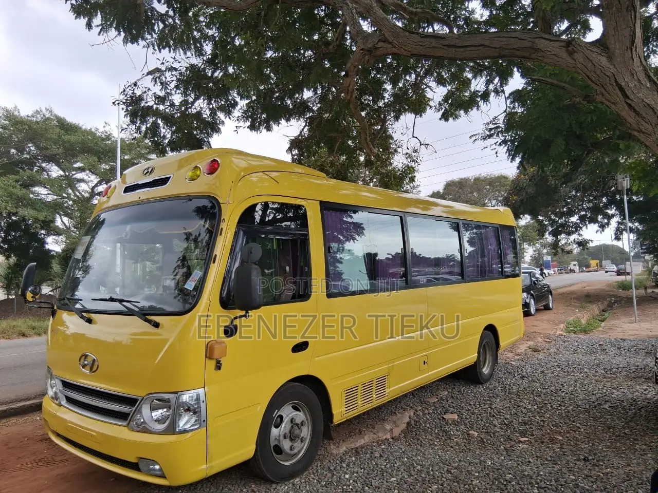 Hyundai County 2015 Yellow
