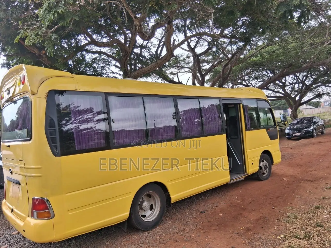 Hyundai County 2015 Yellow