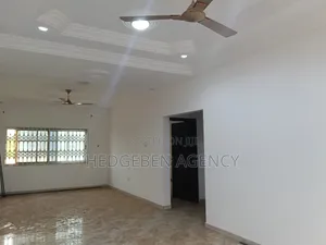 3bdrm Apartment in Adenta, Housing Down for rent