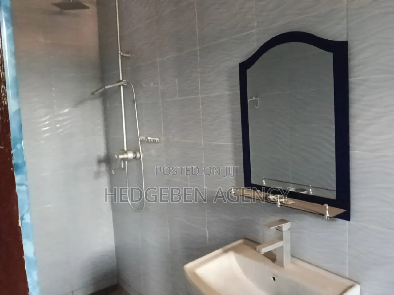 3bdrm Apartment in Adenta, Housing Down for rent