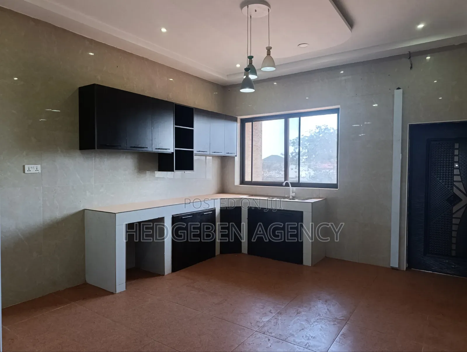 2bdrm Apartment in Pantang Hospital, New Site for rent