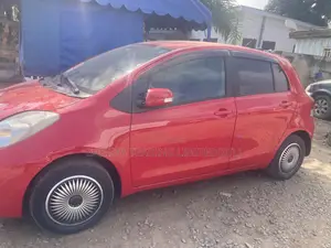 Toyota Vitz 1.3 AWD 5dr 2010 Red