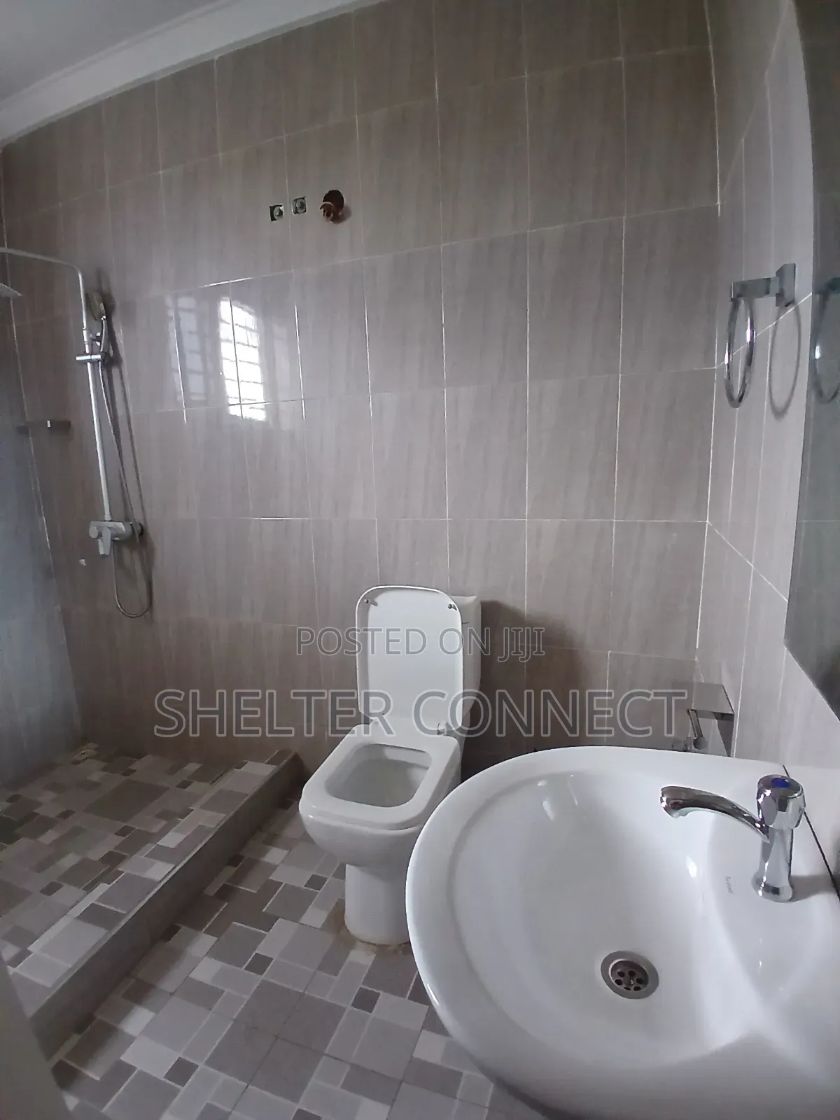 1bdrm Apartment in Adenta, Barrier for rent
