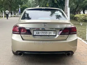 Honda Accord EX 2dr Coupe (2.4L 4cyl CVT) 2015 Gold