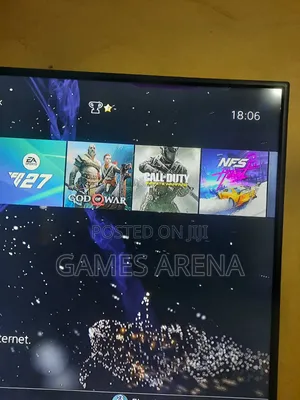 Ps4 Standard With FC 27 and 7 Other Games + 2 Controllers