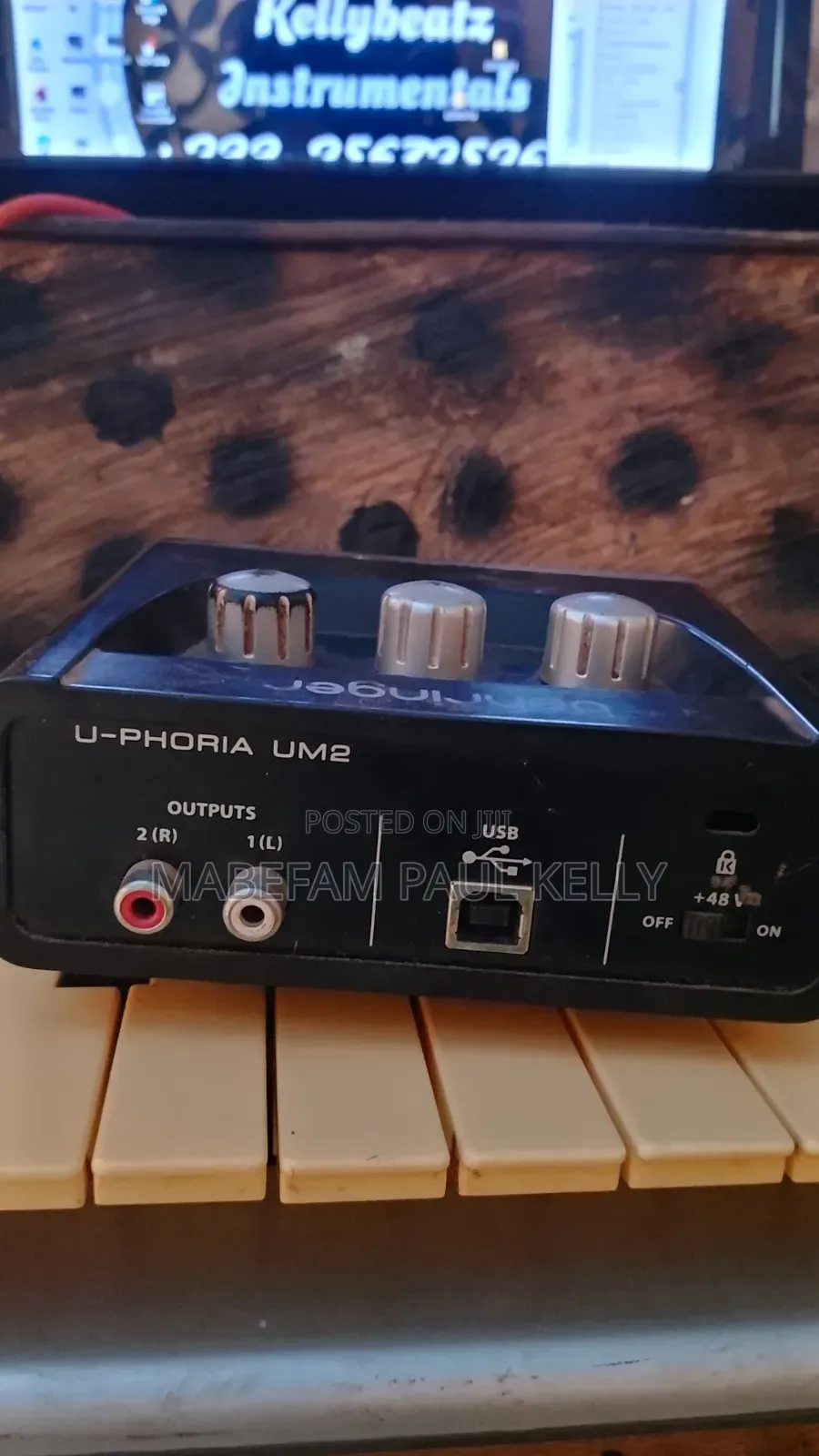 Beringer Sound Card and Lead Guitar