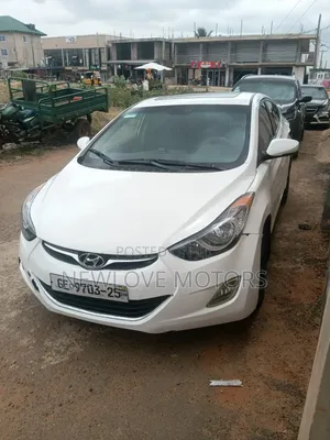Hyundai Elantra Limited Sedan FWD (1.8L 4cyl 6A) 2013 White