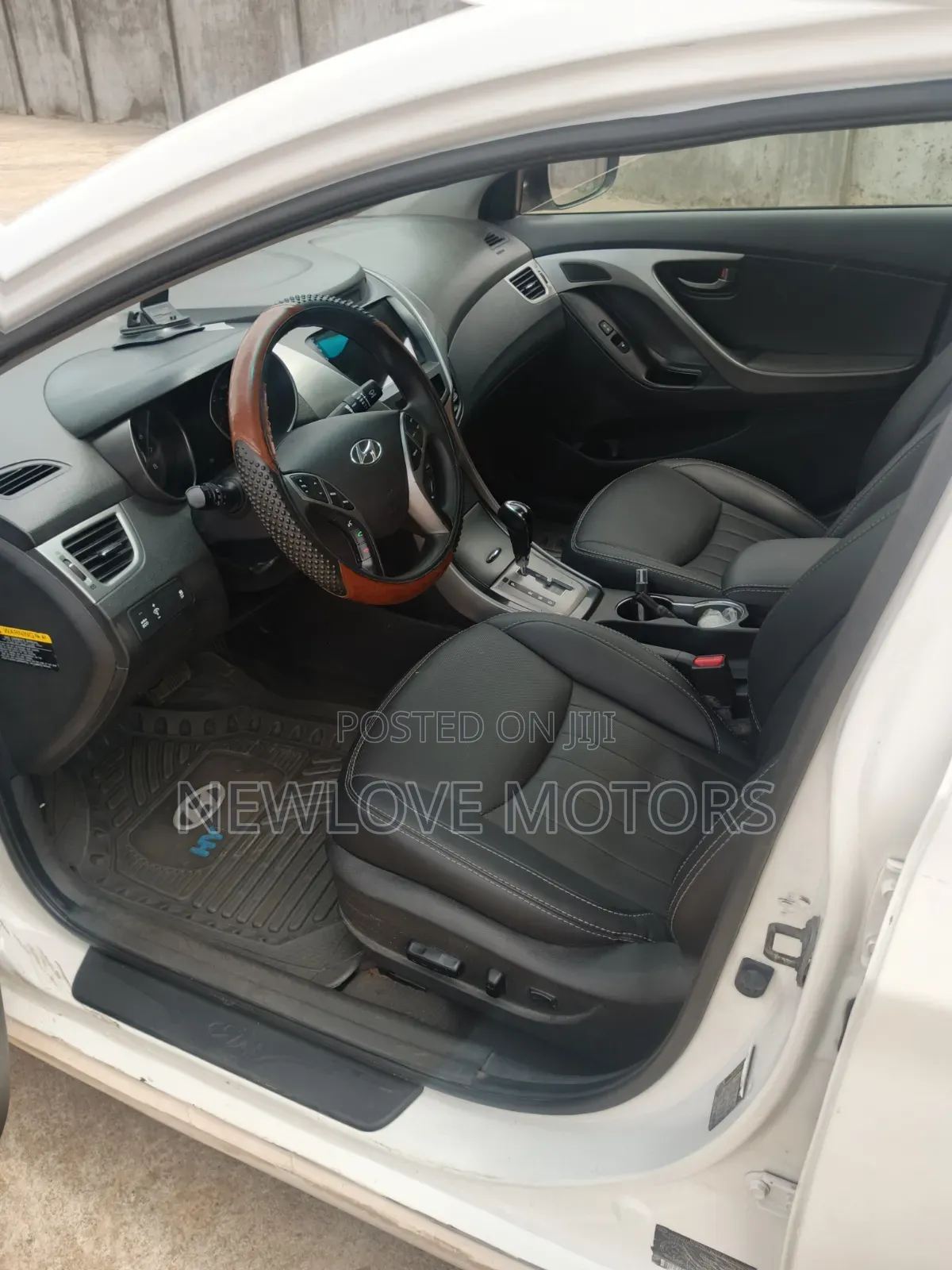 Hyundai Elantra Limited Sedan FWD (1.8L 4cyl 6A) 2013 White