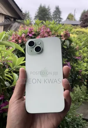 Apple iPhone 15 128 GB Green