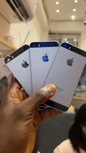 New Apple iPhone SE 32 GB