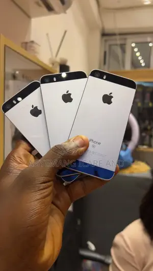 New Apple iPhone SE 32 GB