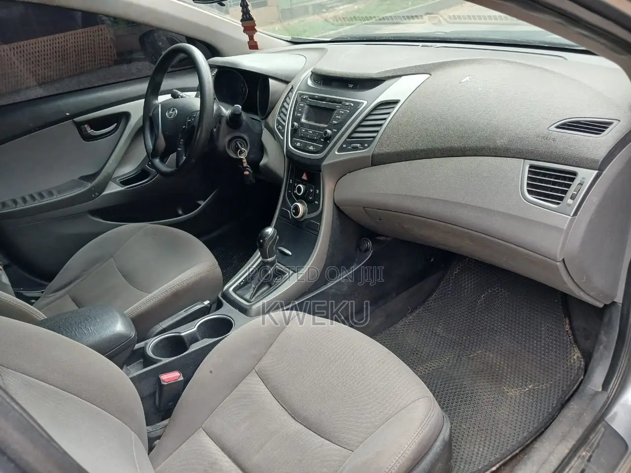 Hyundai Elantra 2016 Silver
