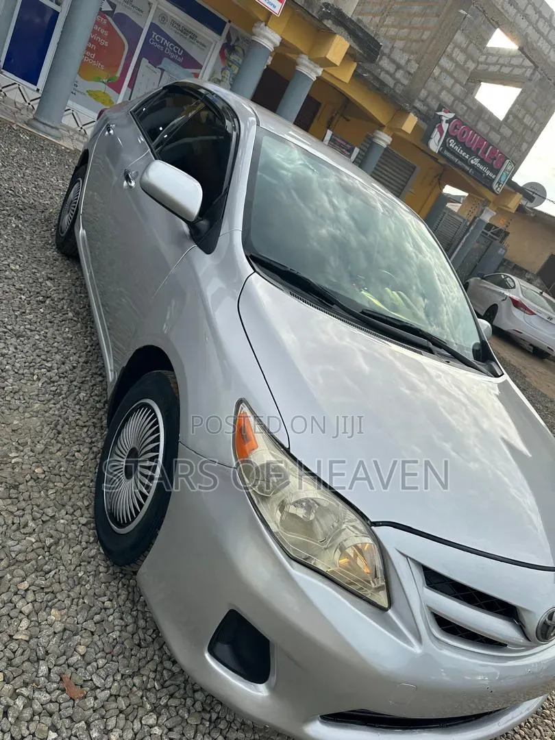 Toyota Corolla 2013 Silver