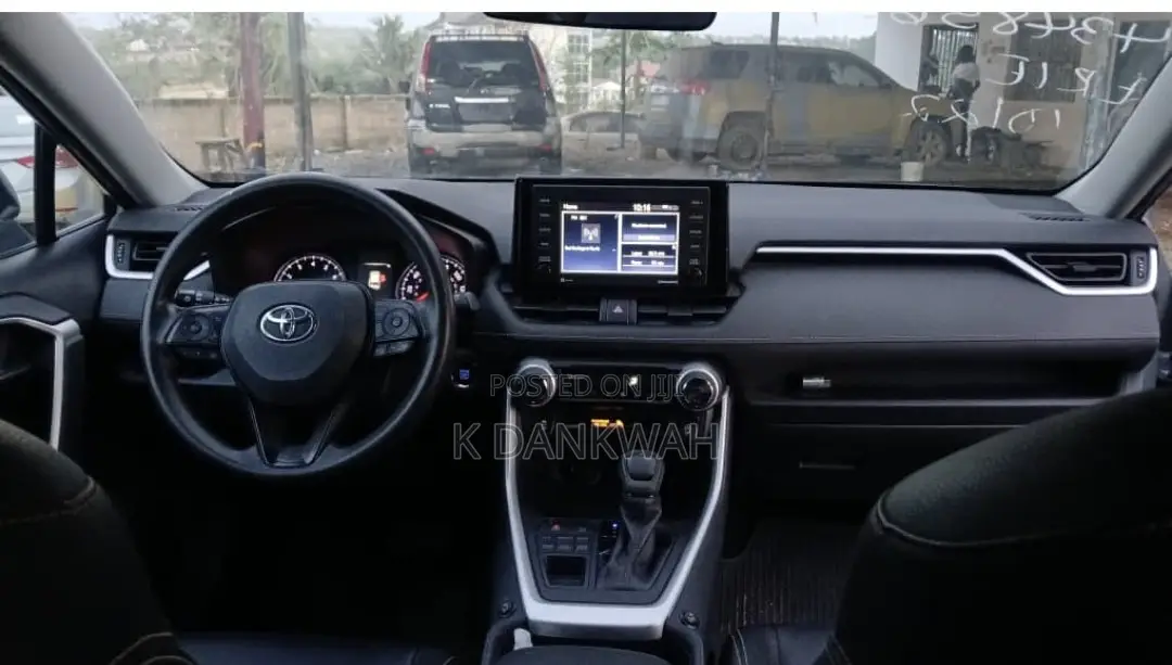 Toyota RAV4 XLE AWD 2020 Green