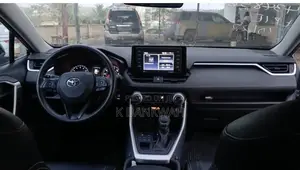 Toyota RAV4 XLE AWD 2020 Green