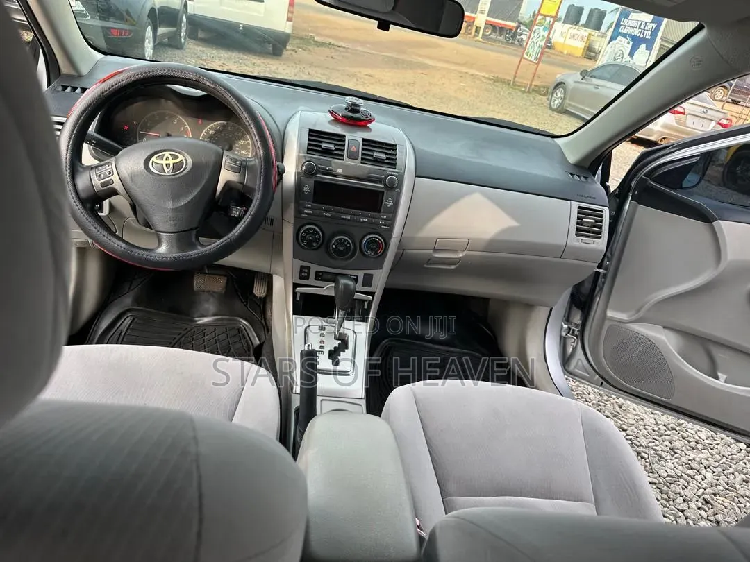 Toyota Corolla 2013 Silver
