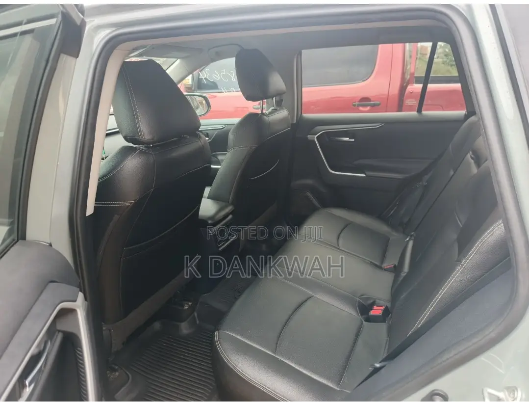 Toyota RAV4 XLE AWD 2020 Green