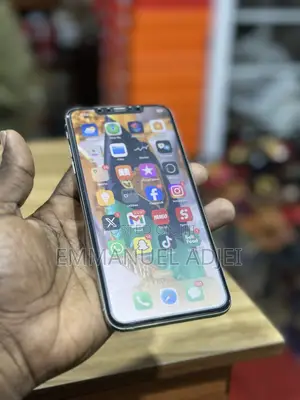 Apple iPhone XS Max 64 GB White